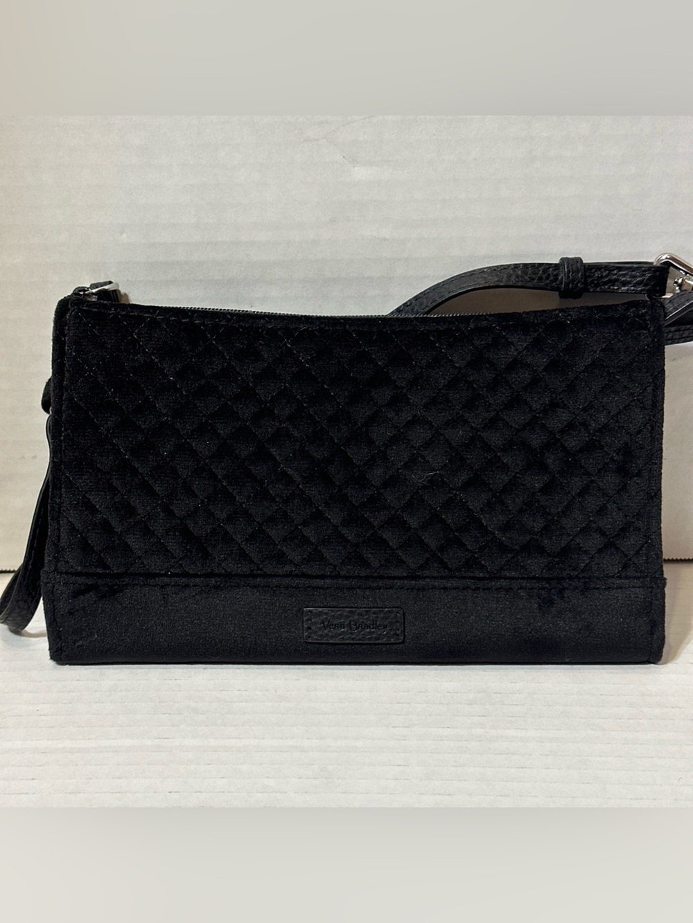 NWT Vera Bradley Slim Wallet Wristlet Clutch Black Quilted Velvet